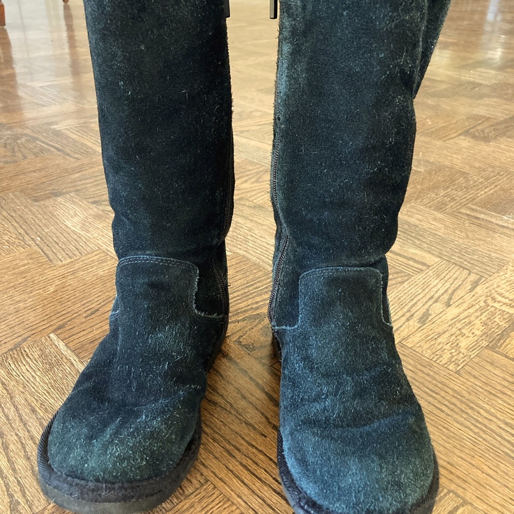 UGG Sunset 5235 Tall Suede and Sheepskin
